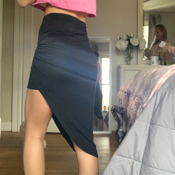 Black Knotted Skirt - Picture 3 of 5